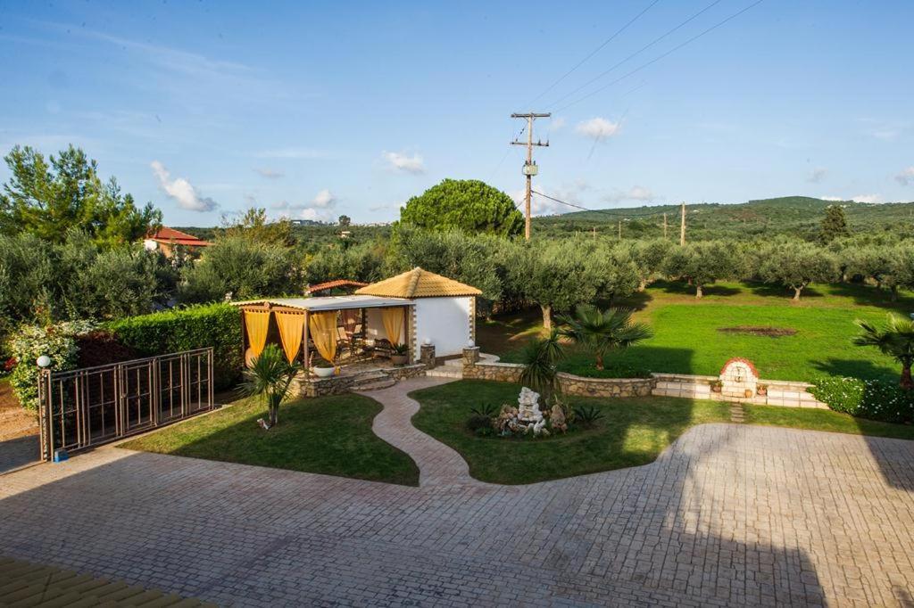 Cozy Flats In An Olive Grove By The Sandy Beach Kánalos エクステリア 写真