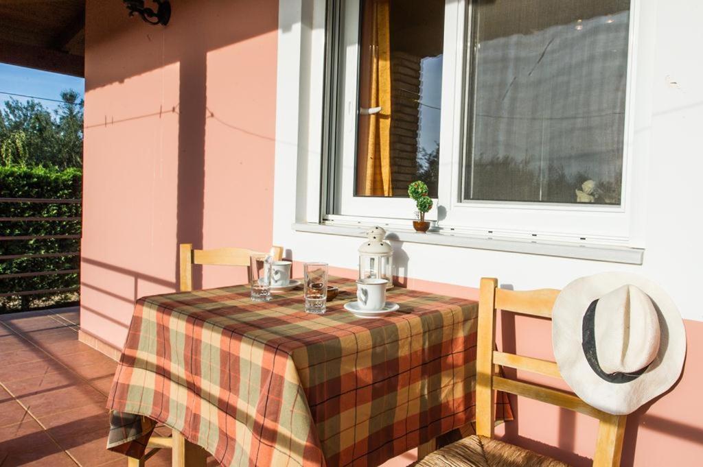 Cozy Flats In An Olive Grove By The Sandy Beach Kánalos エクステリア 写真