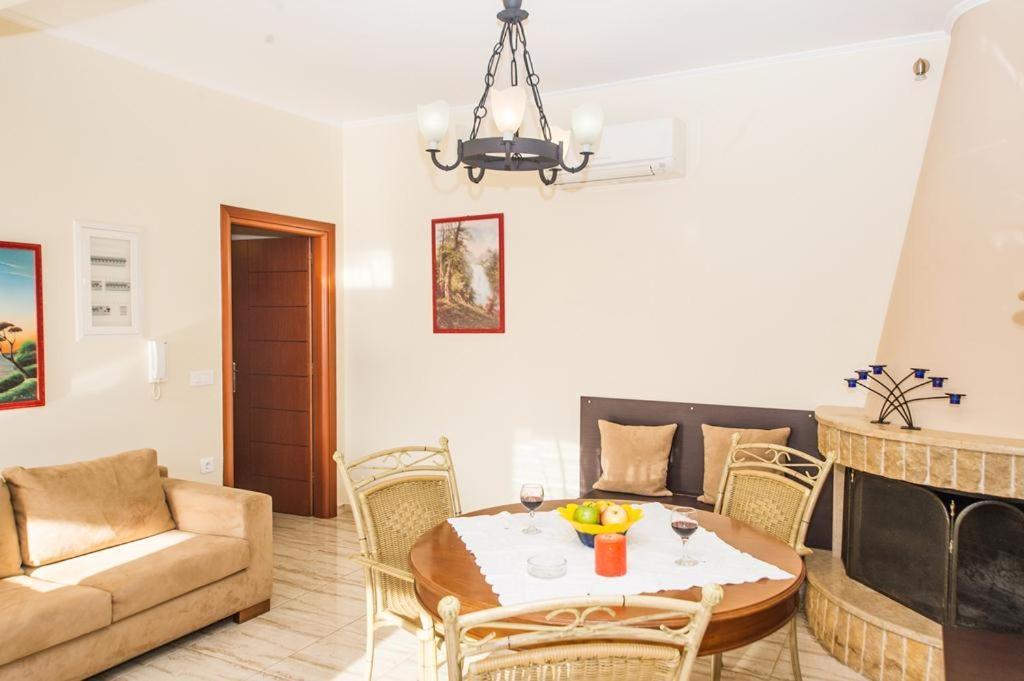 Cozy Flats In An Olive Grove By The Sandy Beach Kánalos エクステリア 写真