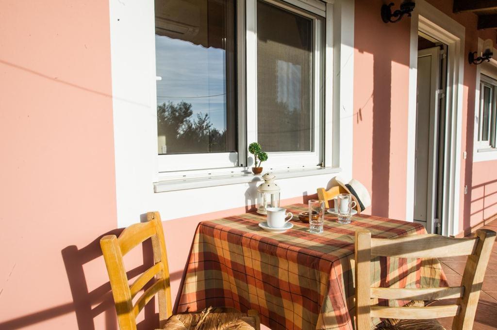 Cozy Flats In An Olive Grove By The Sandy Beach Kánalos エクステリア 写真