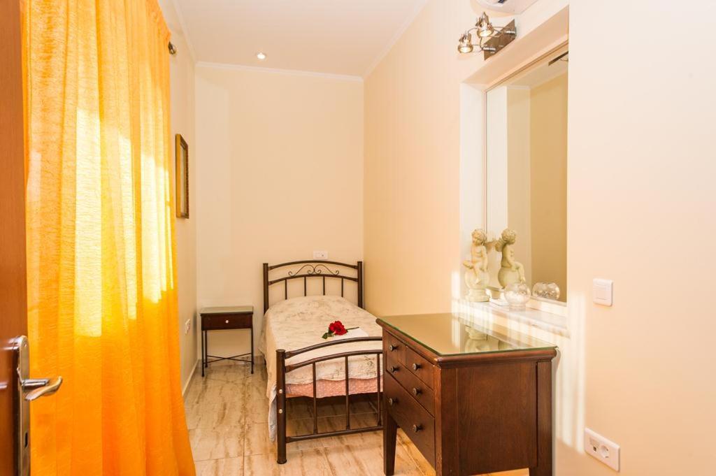 Cozy Flats In An Olive Grove By The Sandy Beach Kánalos エクステリア 写真