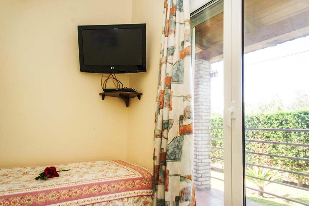 Cozy Flats In An Olive Grove By The Sandy Beach Kánalos エクステリア 写真