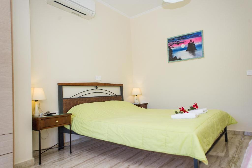 Cozy Flats In An Olive Grove By The Sandy Beach Kánalos エクステリア 写真